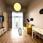 Zarembowicza 37 - Self Check-in 20h - Parking &lift