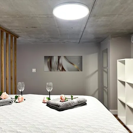 아파트 Zarembowicza 37 - Self Check-in 20h - Parking &lift 브로츠와프