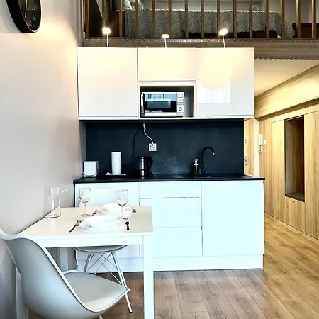 Zarembowicza 37 - Self Check-in 20h - Parking &lift *