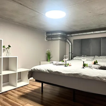 Zarembowicza 37 - Self Check-in 20h - Parking &lift Lejlighed