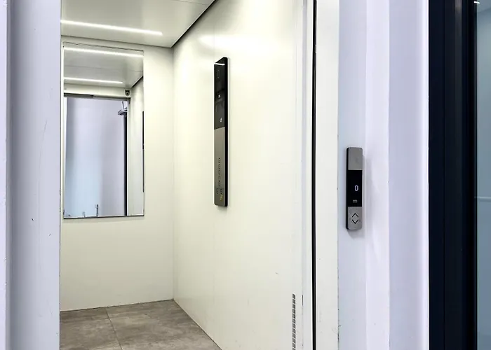 Zarembowicza 37 - Self Check-in 20h - Parking &lift *